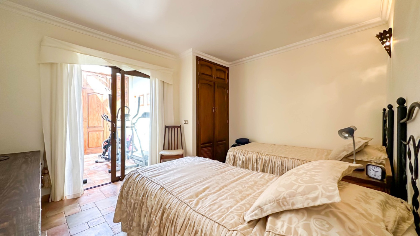- Las Breñas - Roper Properties