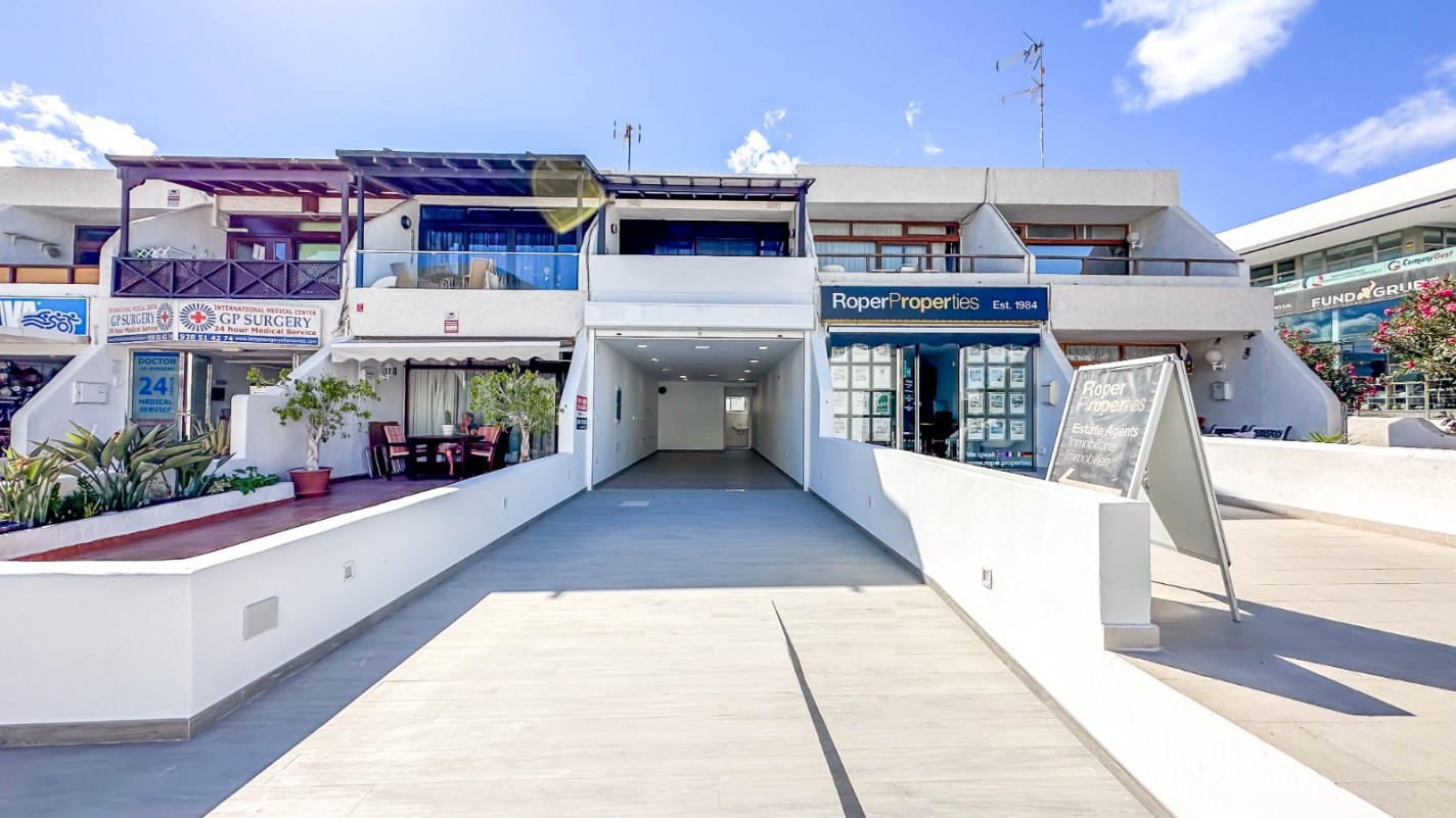 - Puerto Del Carmen - Roper Properties