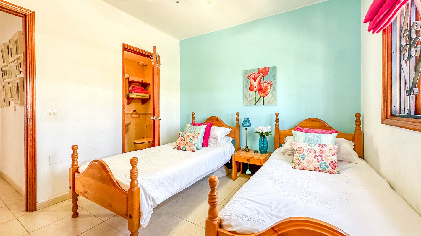 Oasis San Antonio - Puerto Del Carmen - Roper Properties