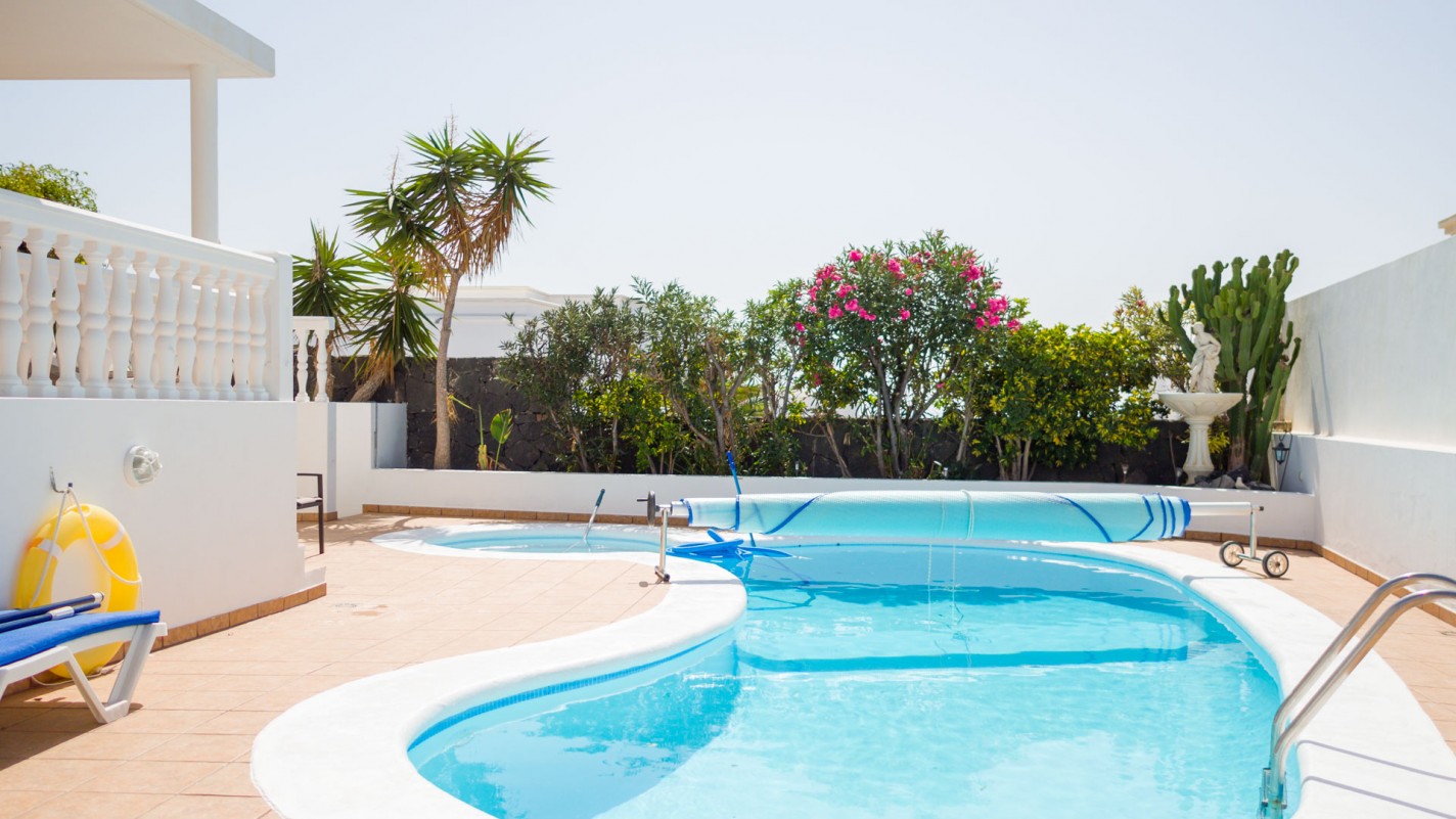 - Puerto Calero - Roper Properties