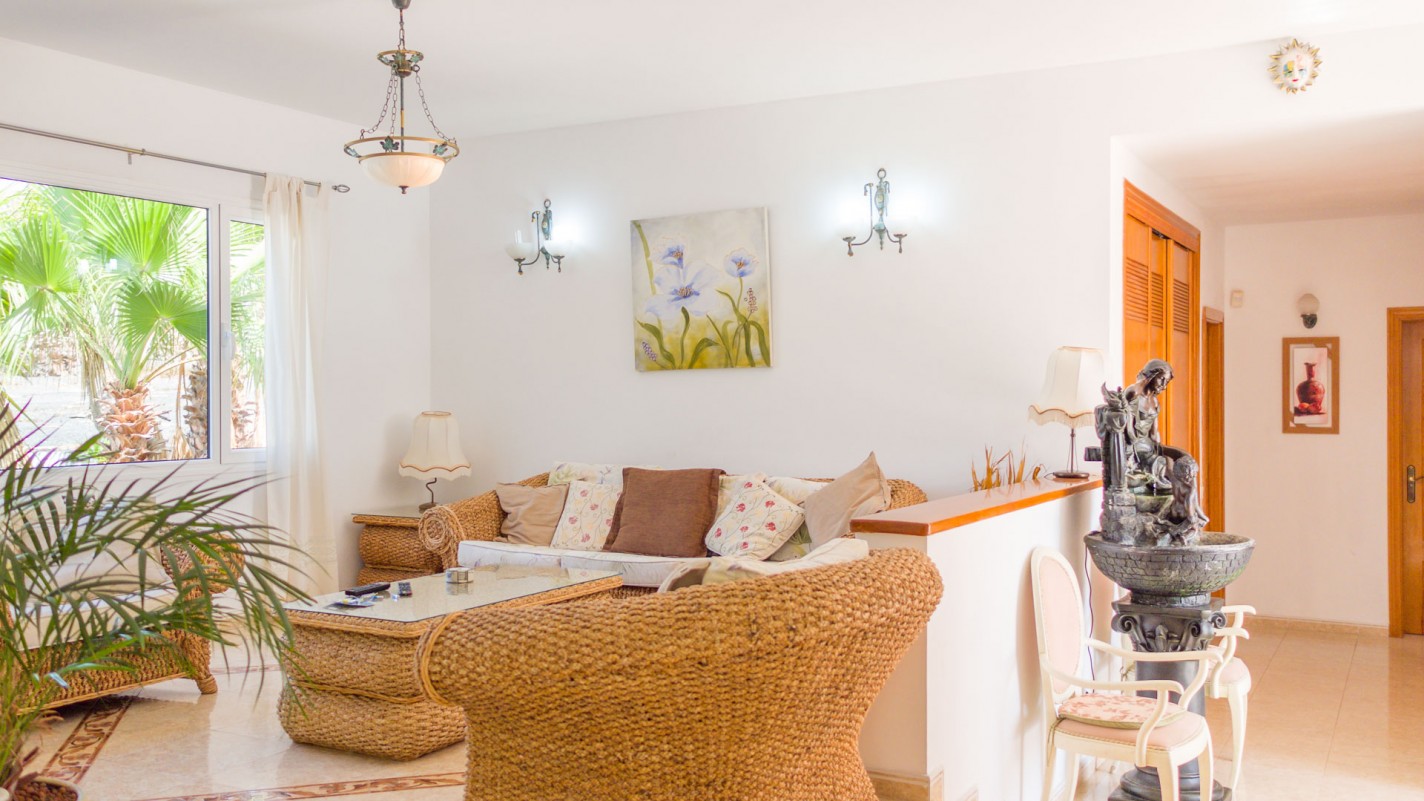 - Puerto Calero - Roper Properties