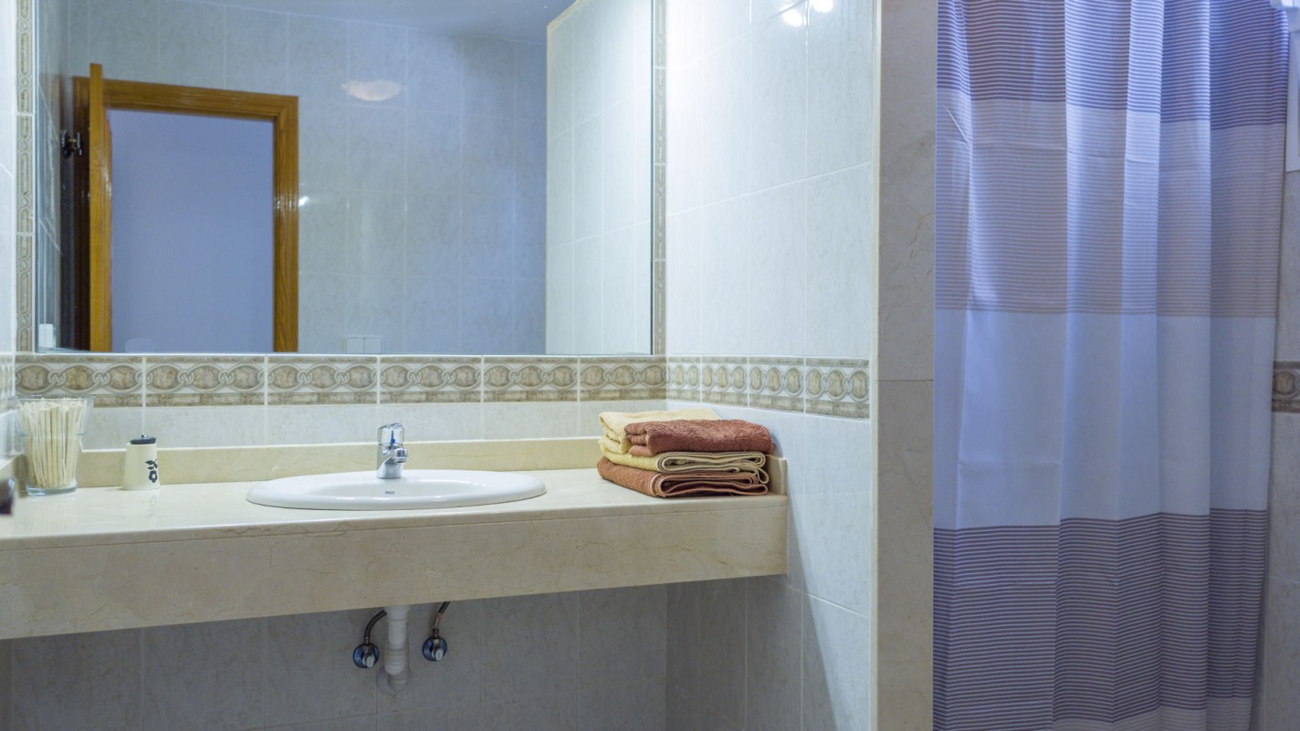 - Puerto Calero - Roper Properties