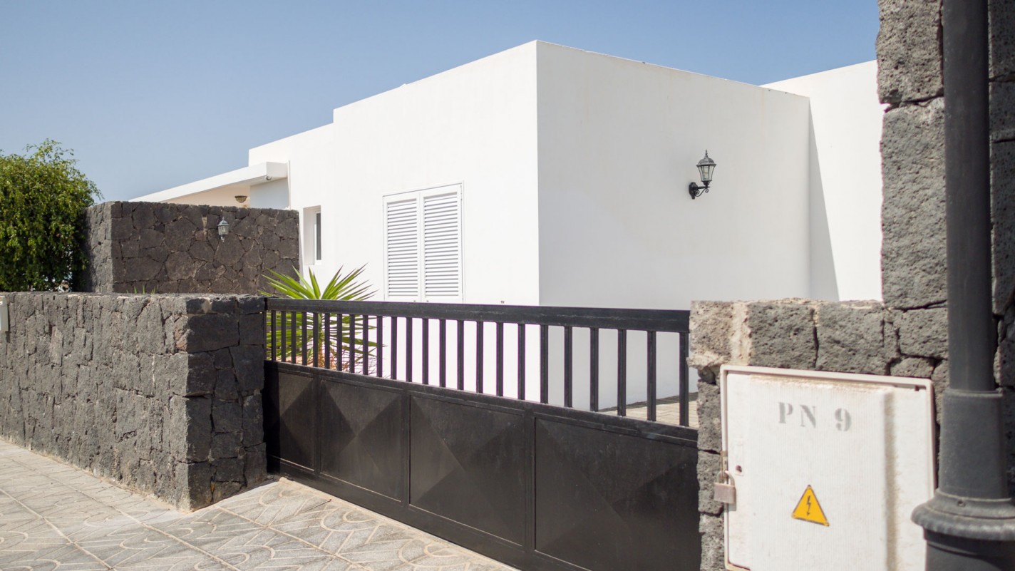 - Puerto Calero - Roper Properties