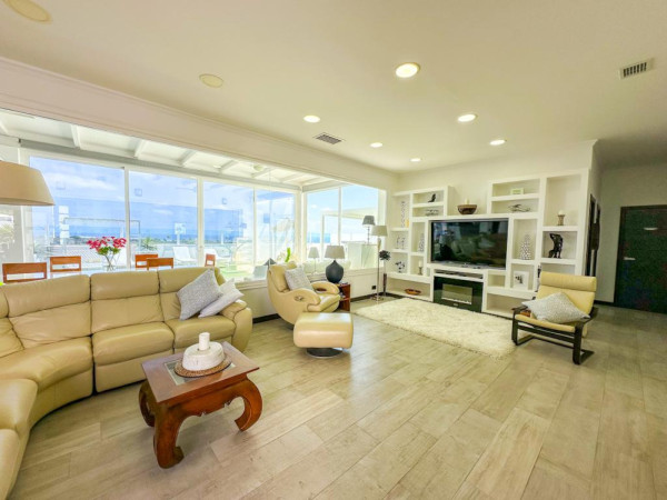 4 Bedroom  House / Villa 3