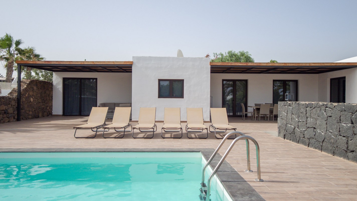 Urb. Las Margaritas - Playa Blanca - Roper Properties