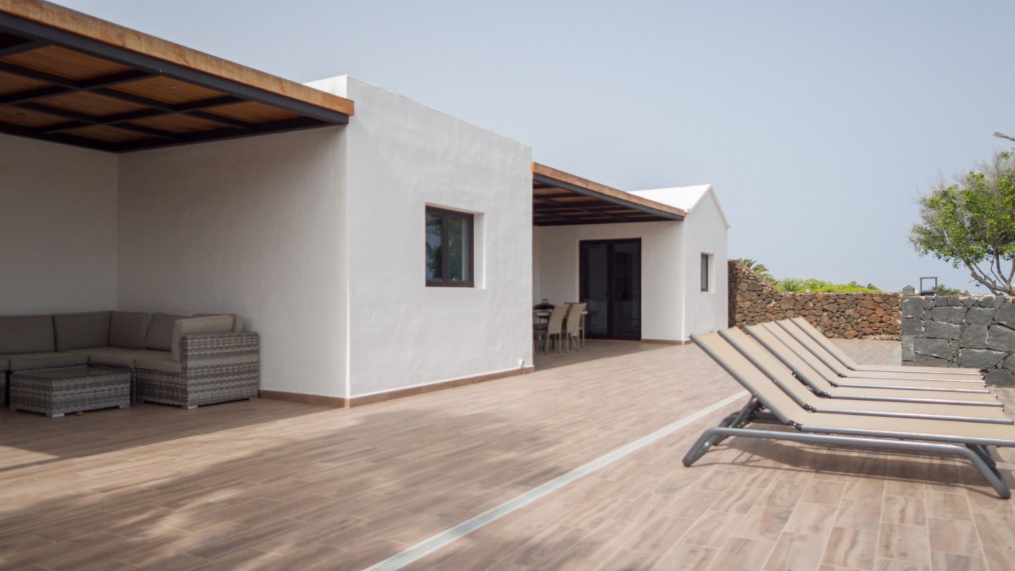Urb. Las Margaritas - Playa Blanca - Roper Properties