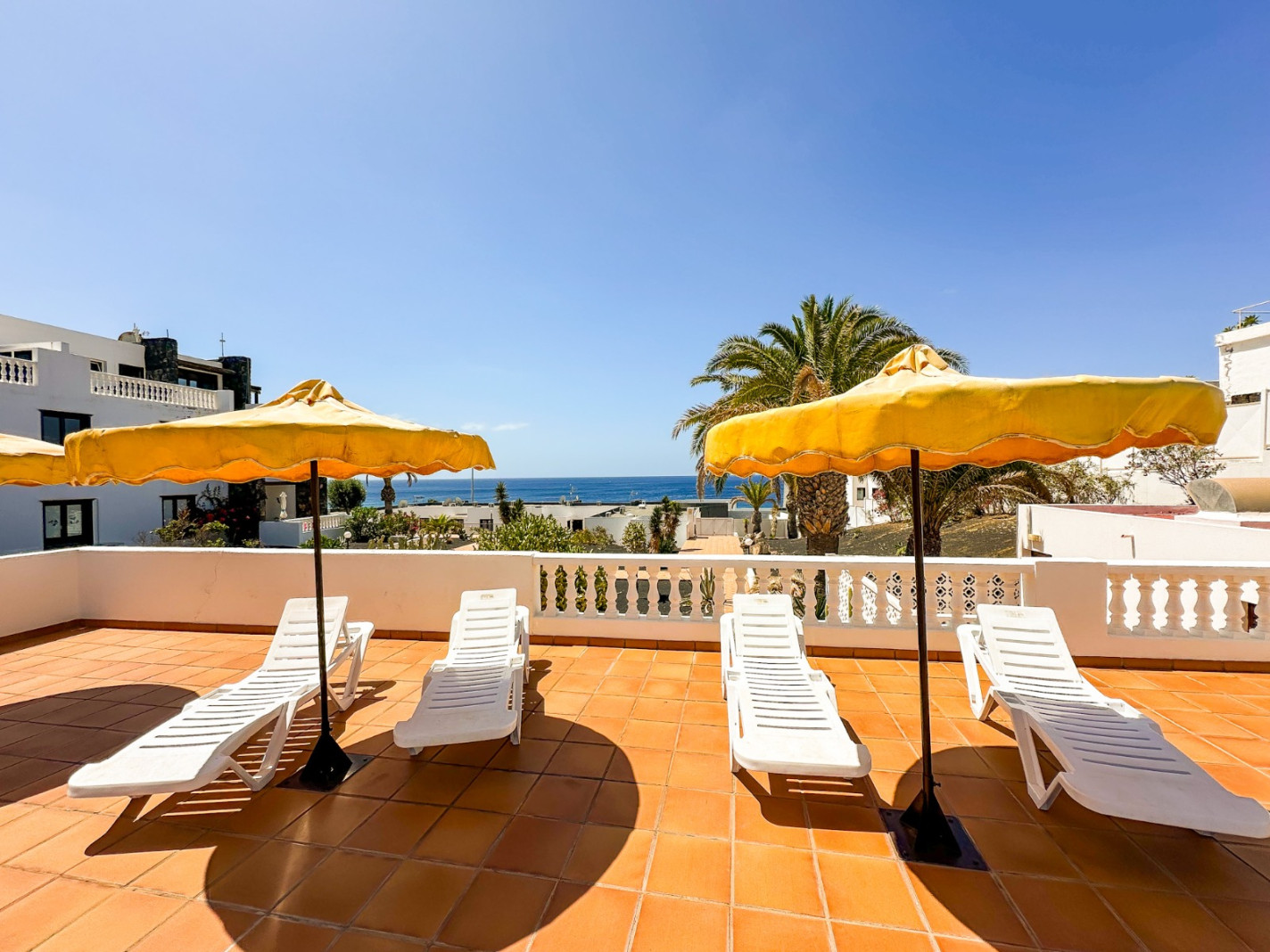 Caleton Blanco - Puerto Del Carmen - Roper Properties