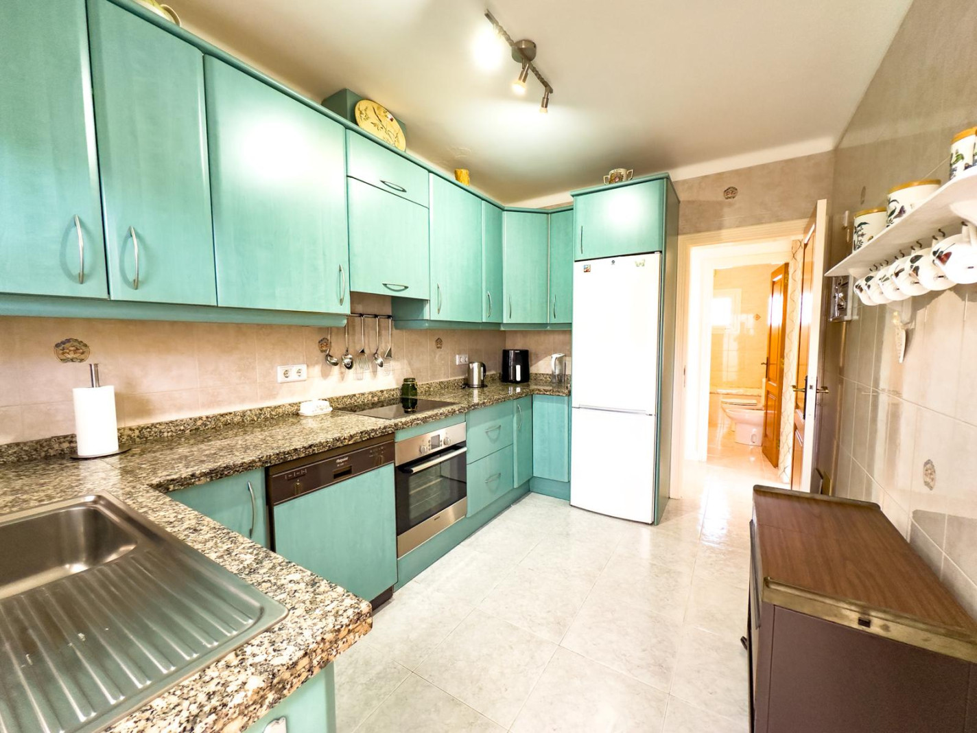 - Tias - Roper Properties
