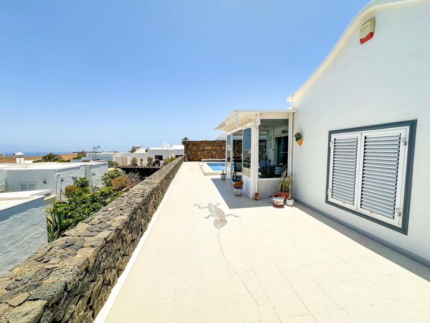 - Tias - Roper Properties
