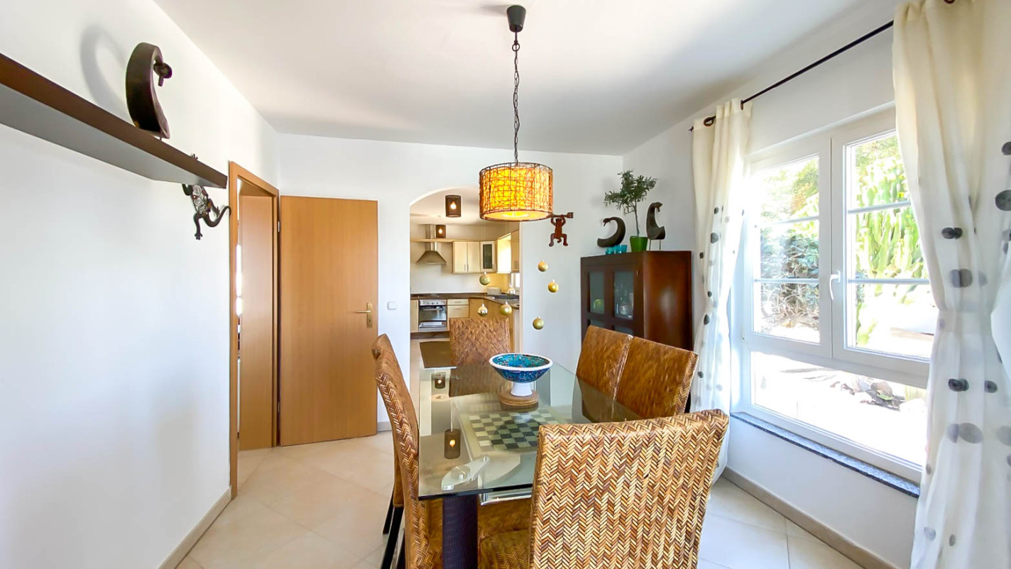 - Tias - Roper Properties