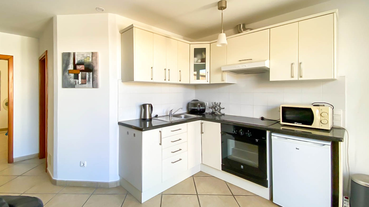 - Tias - Roper Properties