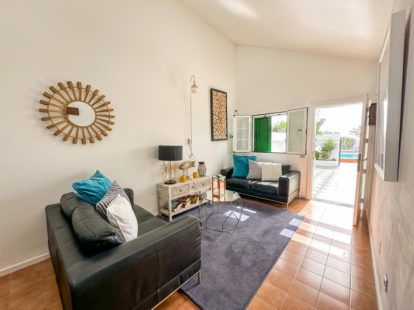 Palmeras Beach - Puerto Del Carmen - Roper Properties