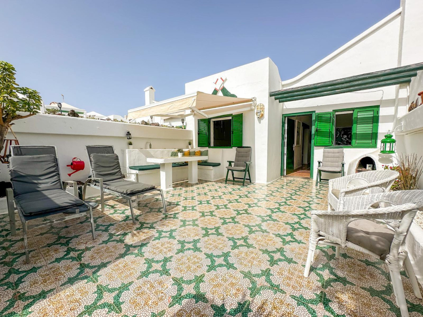 Palmeras Beach - Puerto Del Carmen - Roper Properties