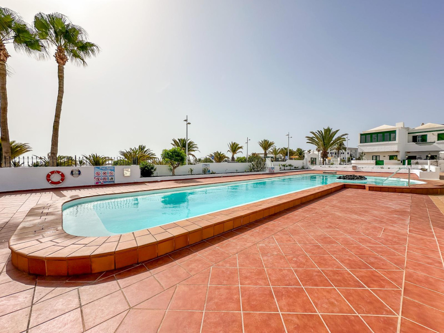 Palmeras Beach - Puerto Del Carmen - Roper Properties