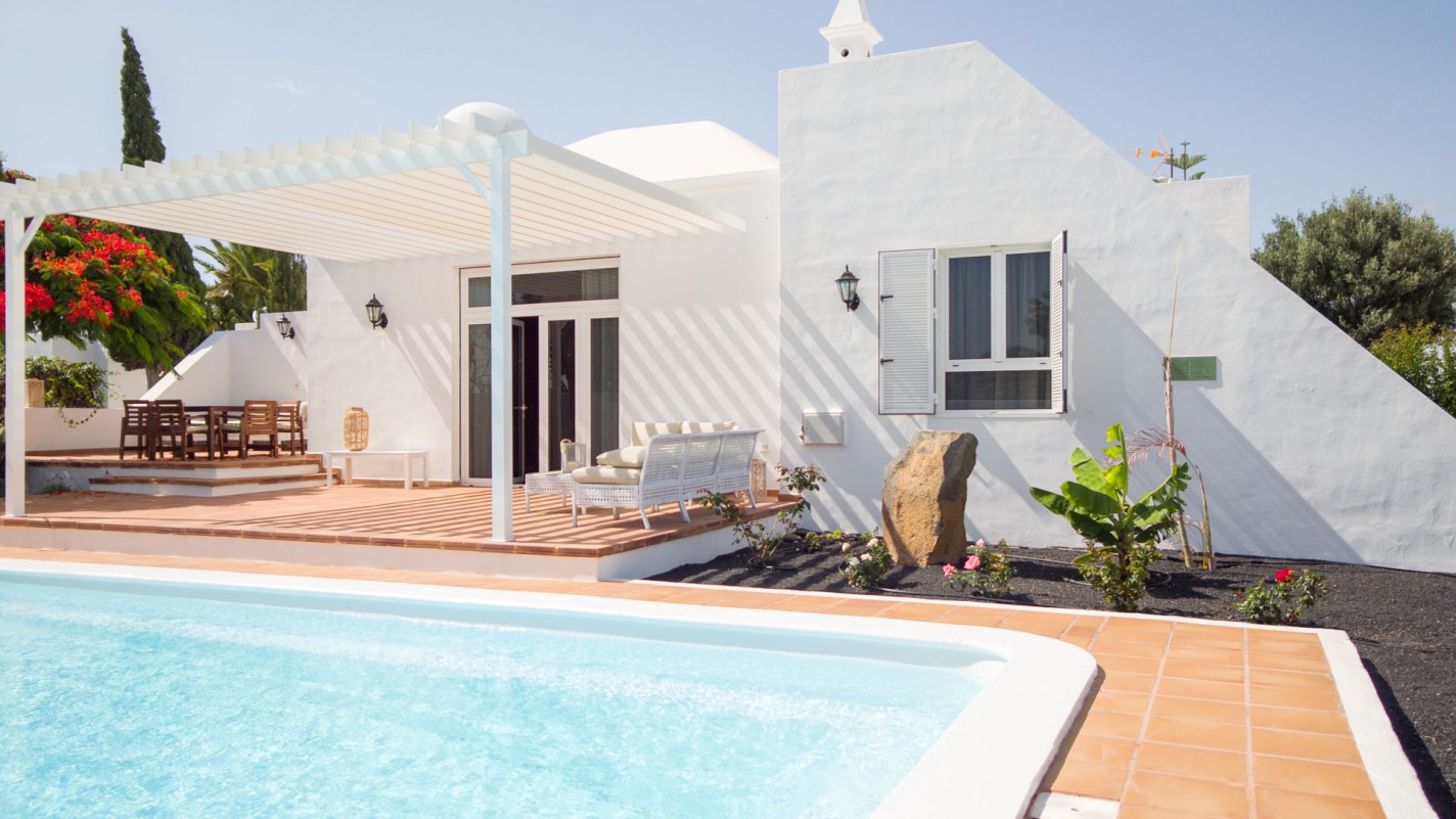 - Costa Teguise - Roper Properties