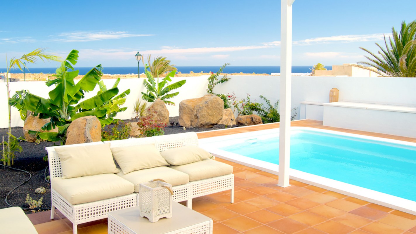 - Costa Teguise - Roper Properties