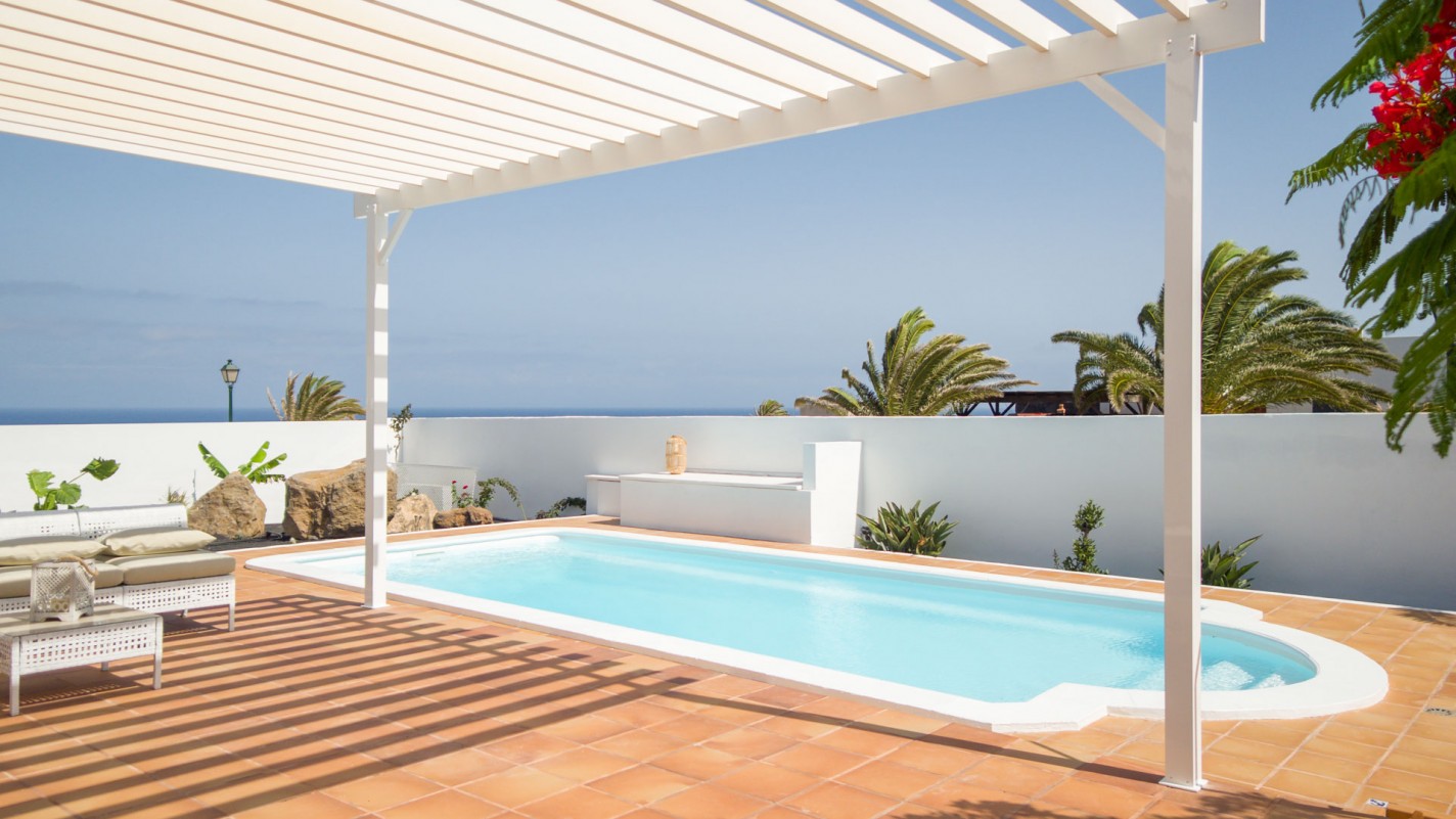 - Costa Teguise - Roper Properties