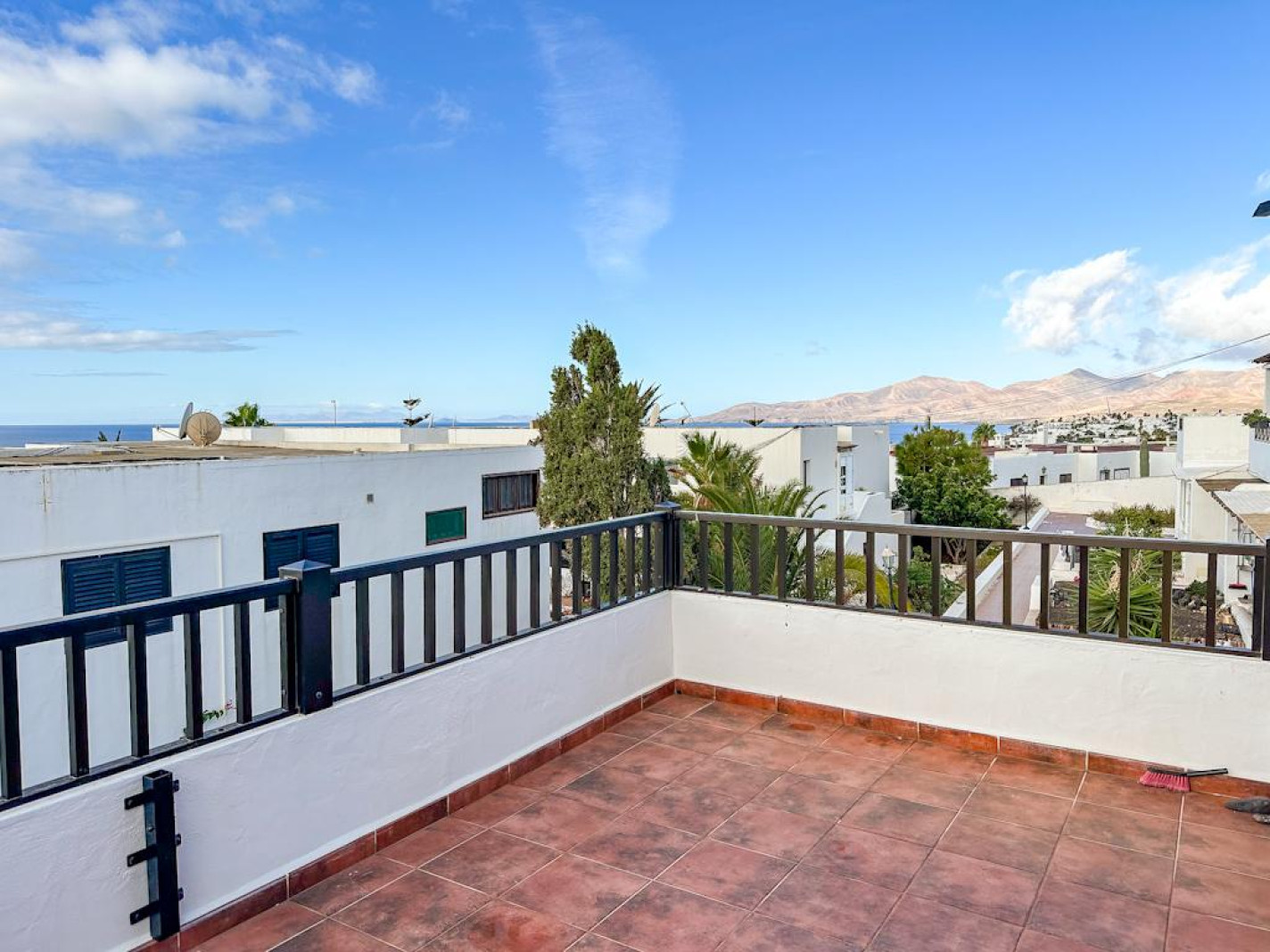 - Puerto Del Carmen - Roper Properties