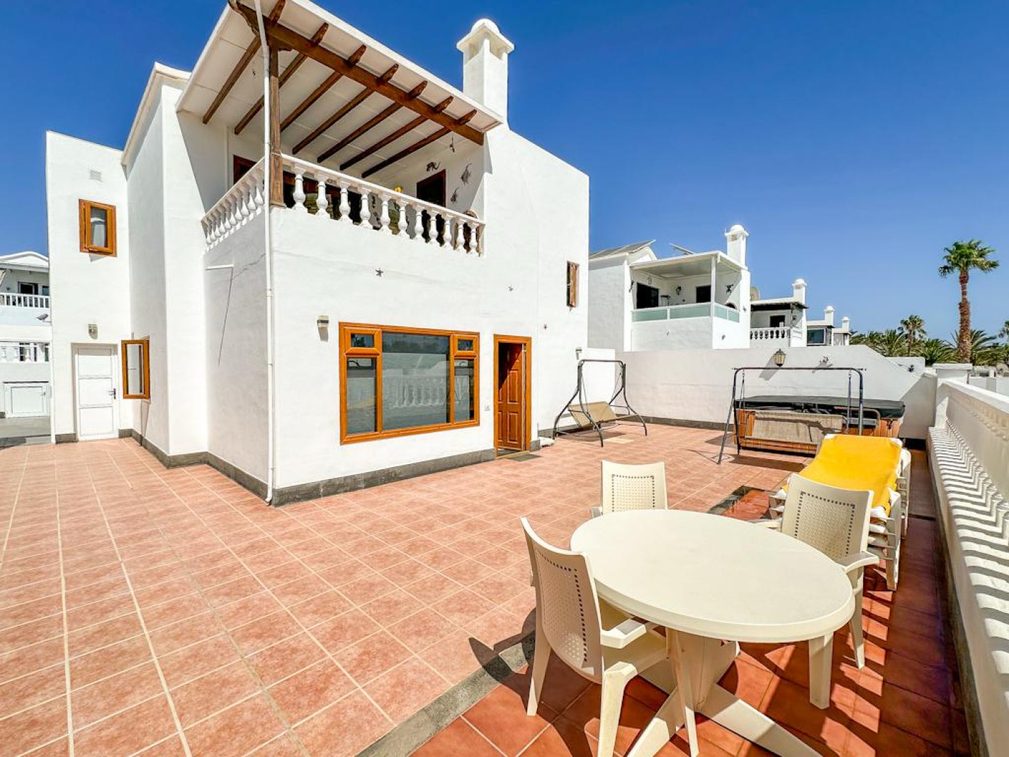 - Puerto Del Carmen - Roper Properties