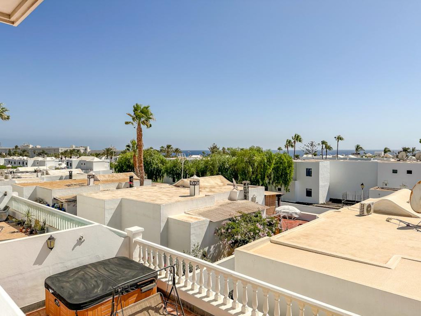 - Puerto Del Carmen - Roper Properties