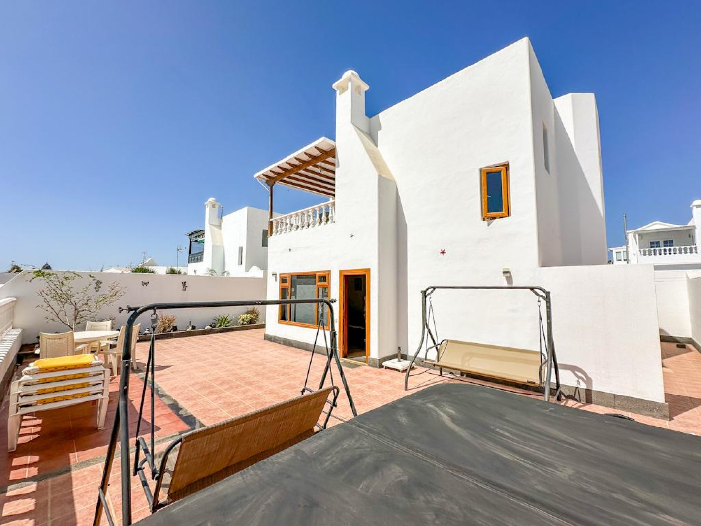 - Puerto Del Carmen - Roper Properties