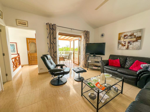 3 Bedroom  House / Villa 3