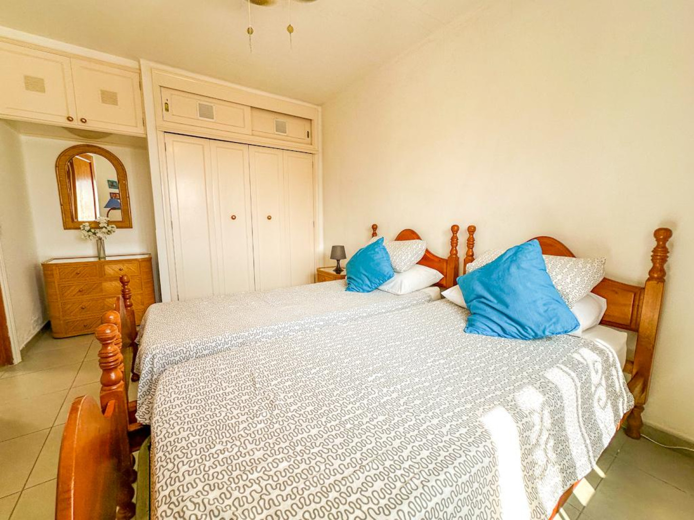 Oasis San Antonio - Puerto Del Carmen - Roper Properties