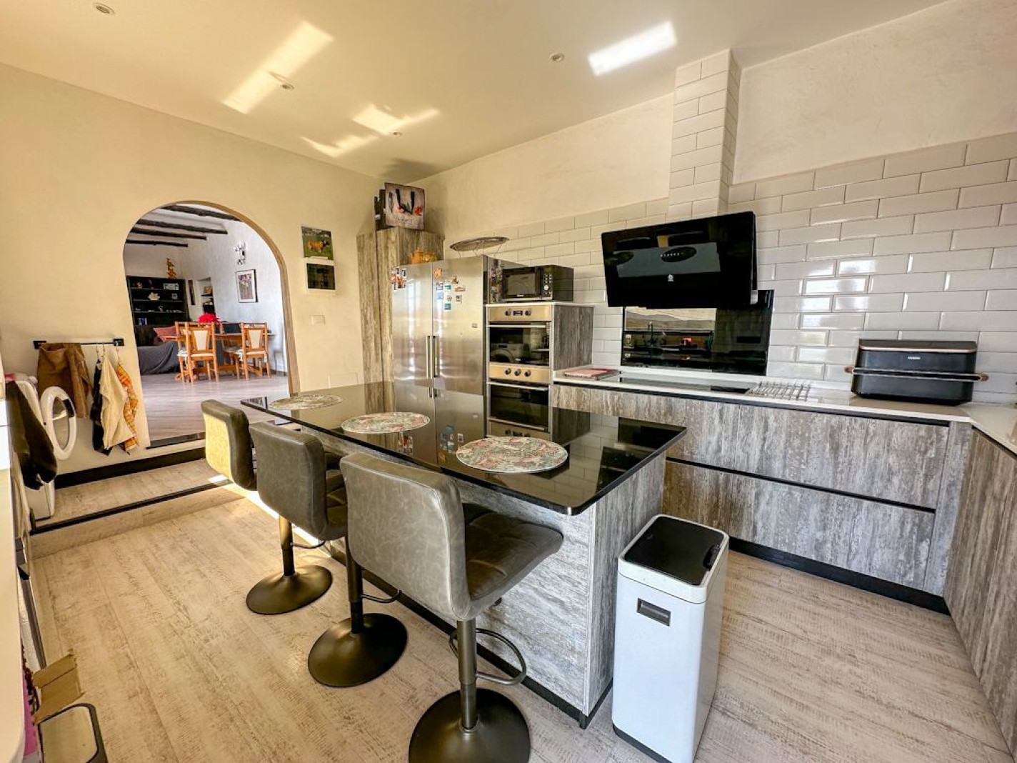  - Tias - Roper Properties