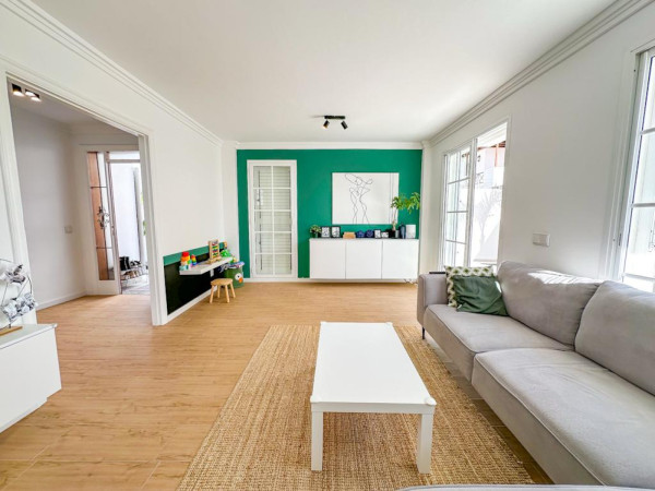 4 Bedroom  House / Villa 3