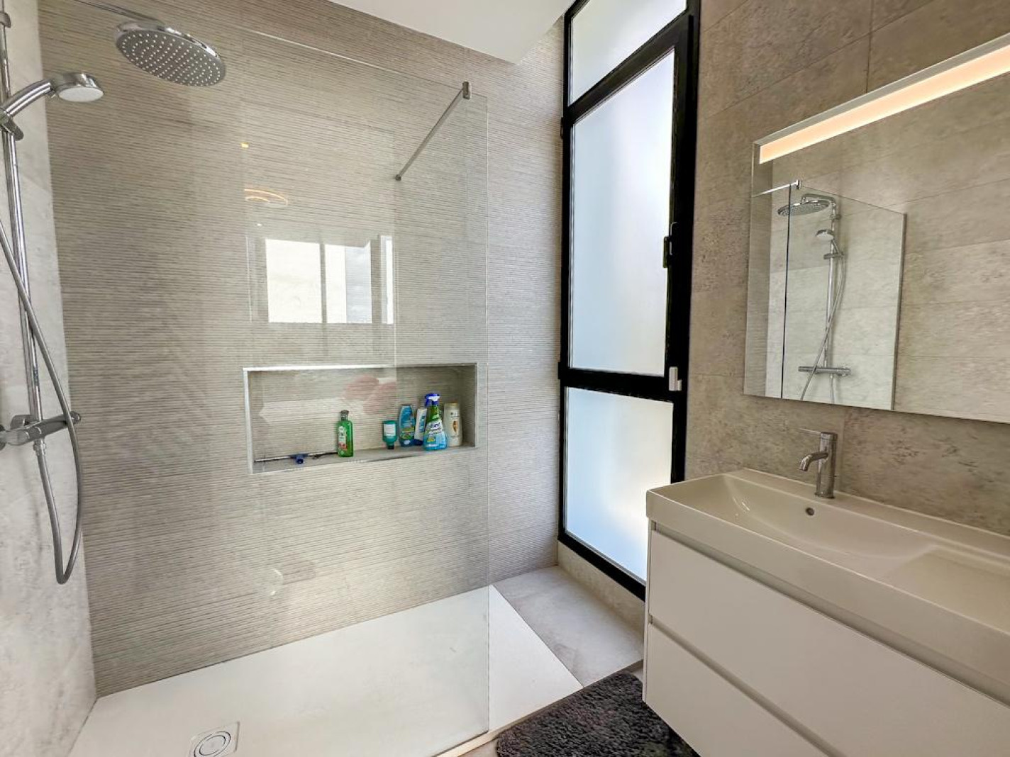  - Tias - Roper Properties