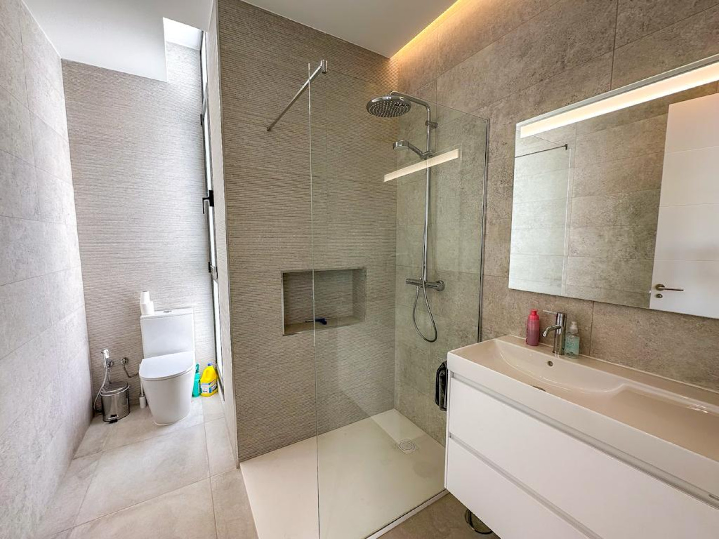  - Tias - Roper Properties