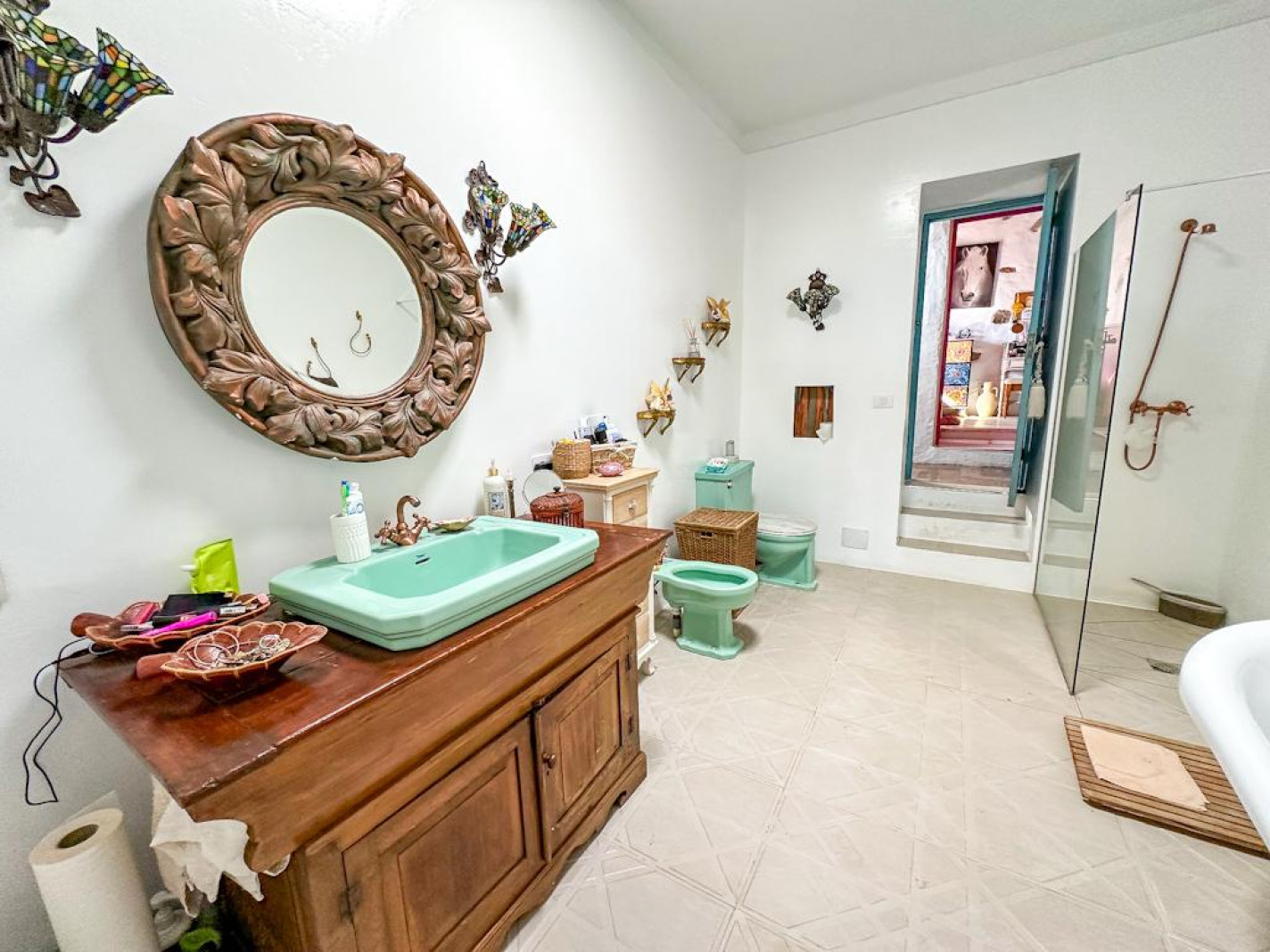  - Tias - Roper Properties