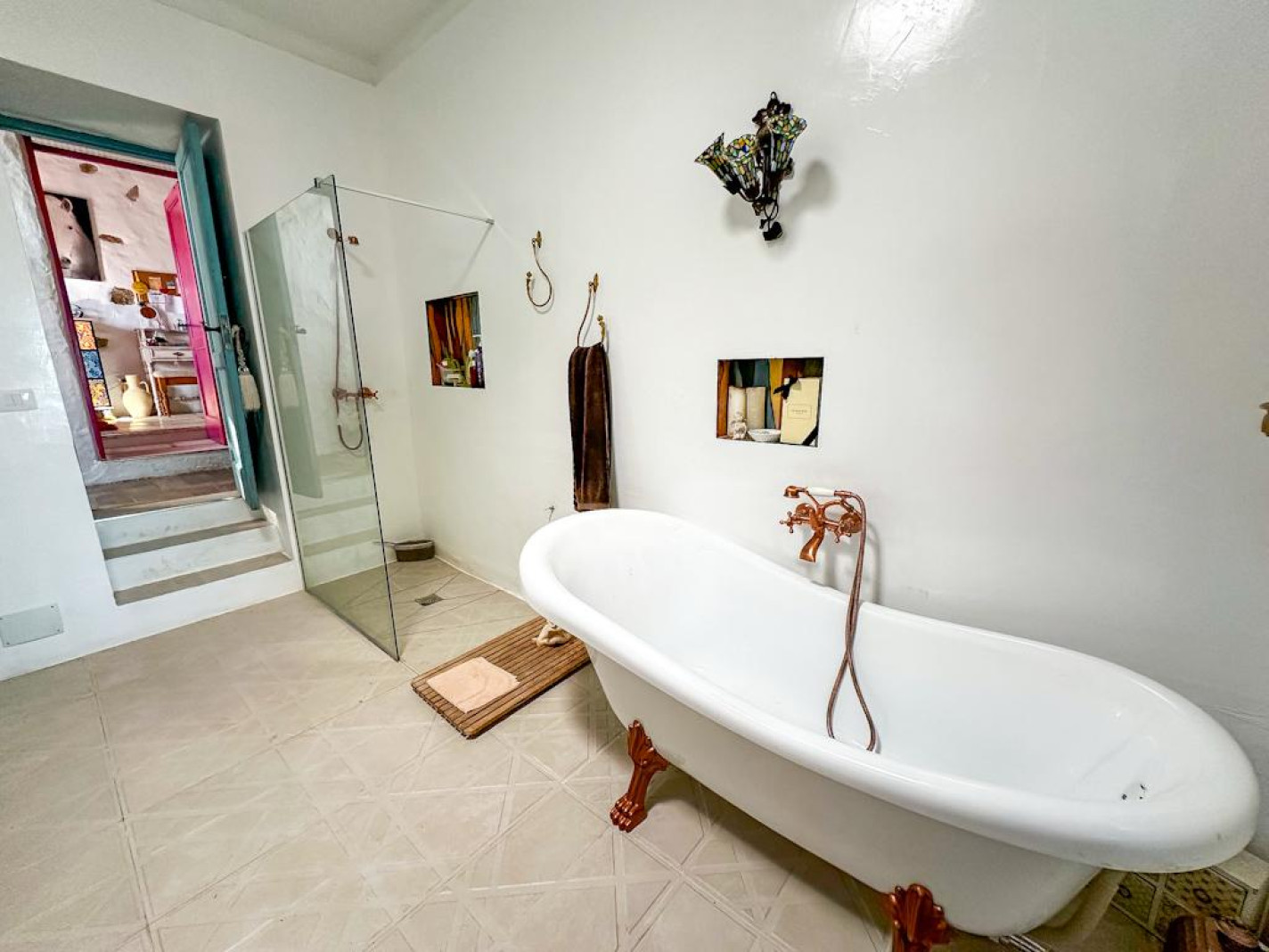  - Tias - Roper Properties