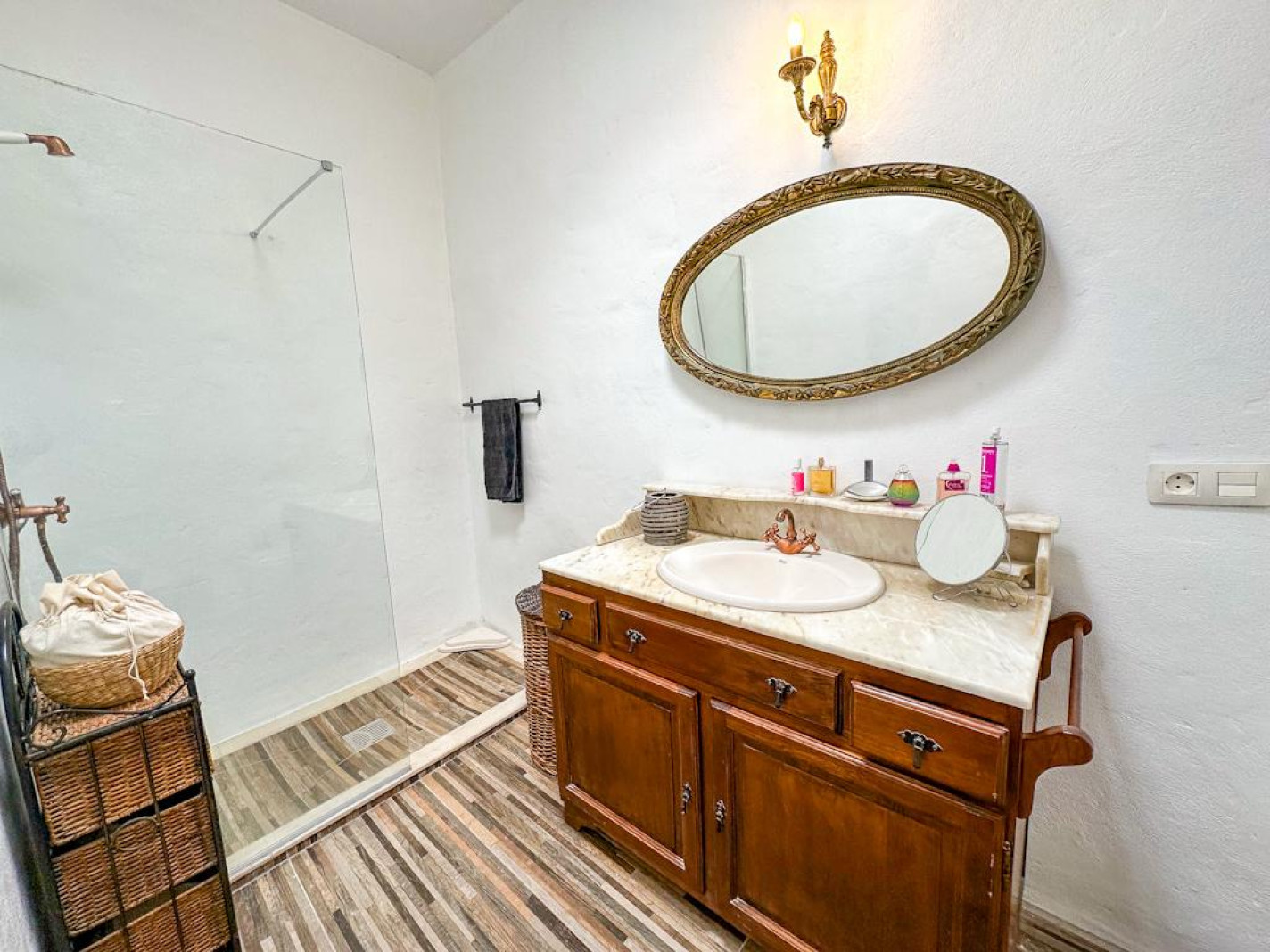  - Tias - Roper Properties