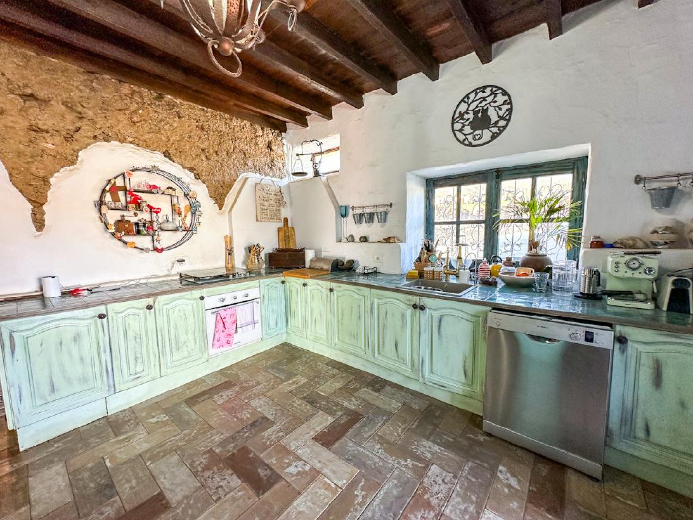  - Tias - Roper Properties