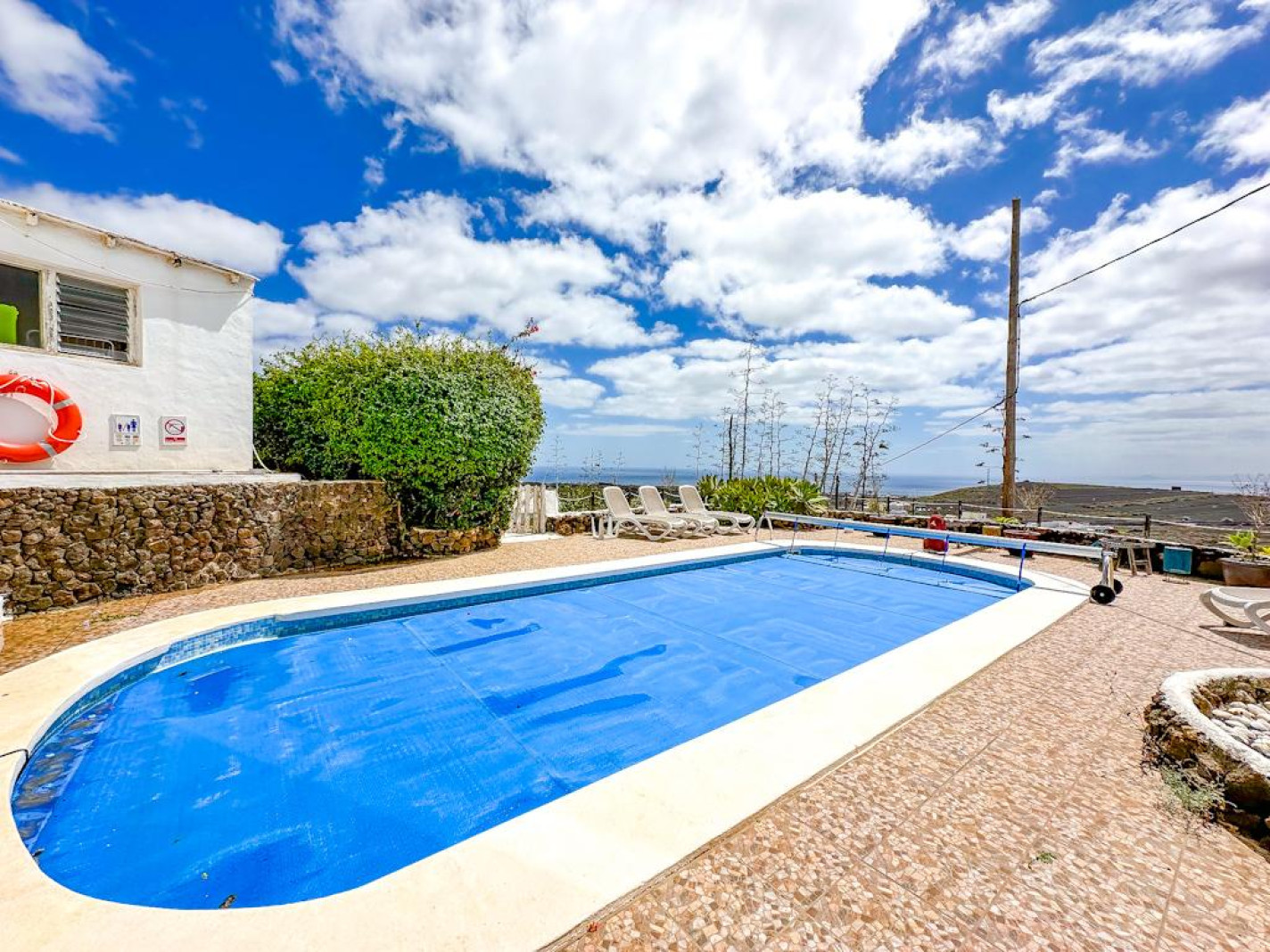  - La Asomada - Roper Properties