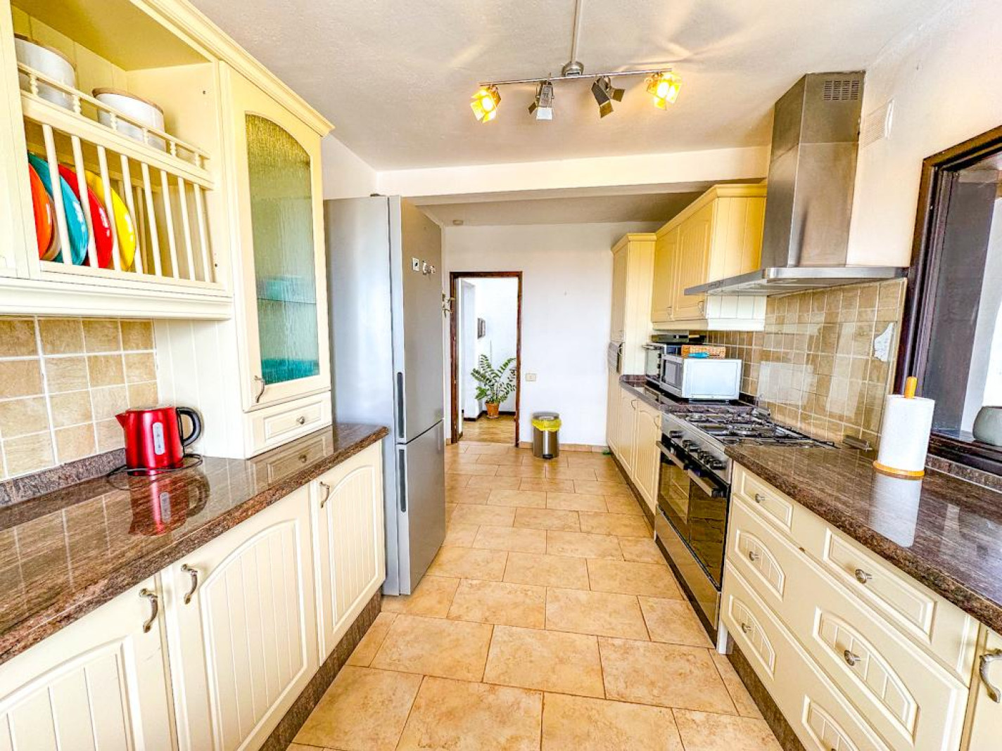  - La Asomada - Roper Properties