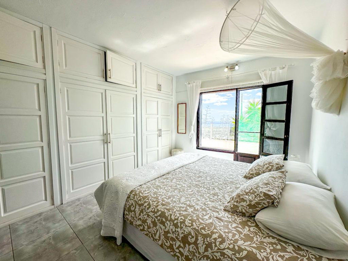  - La Asomada - Roper Properties