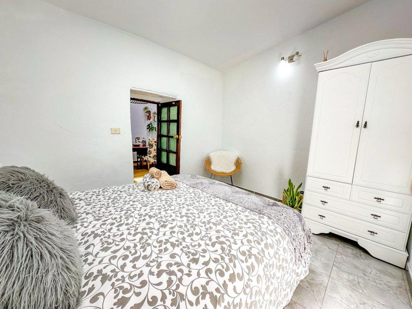  - La Asomada - Roper Properties