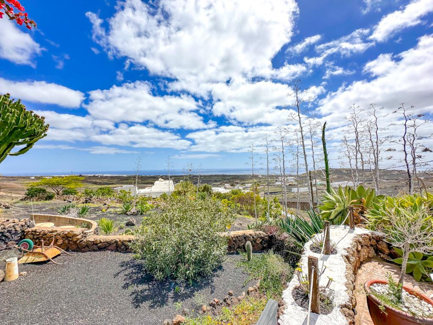  - La Asomada - Roper Properties