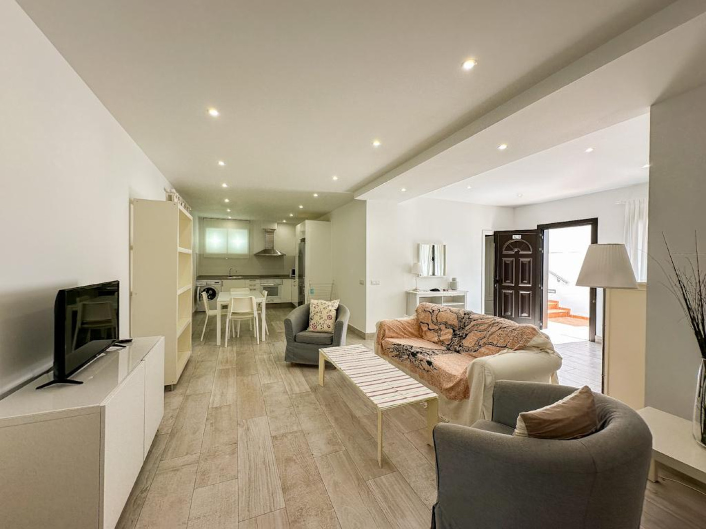 Caleton Blanco - Puerto Del Carmen - Roper Properties