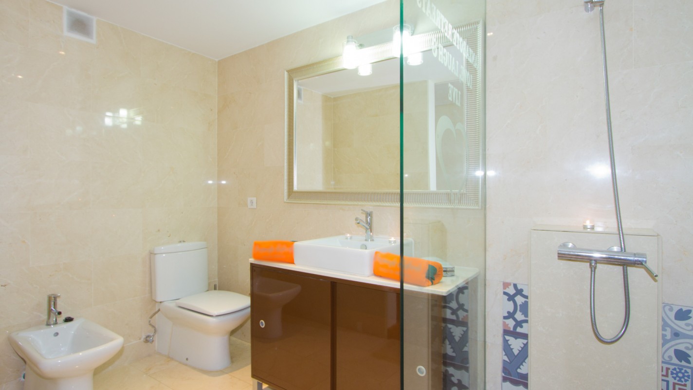 Siglo XXI - Arrecife - Roper Properties