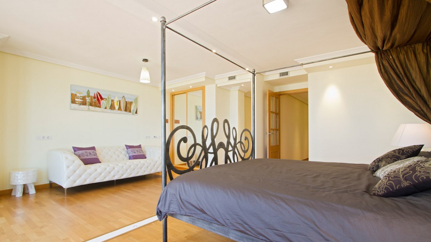 Siglo XXI - Arrecife - Roper Properties