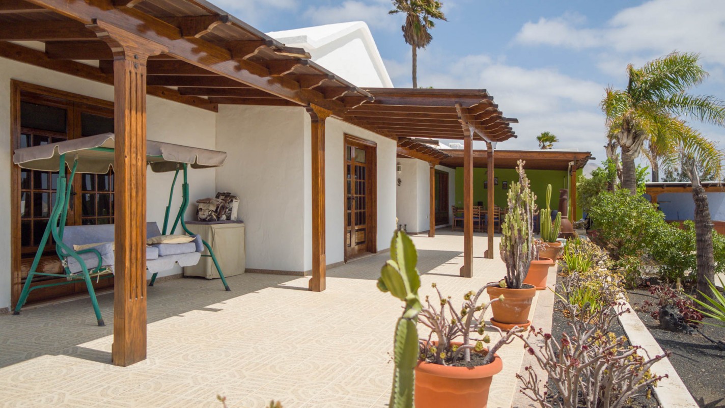 - Mácher - Roper Properties