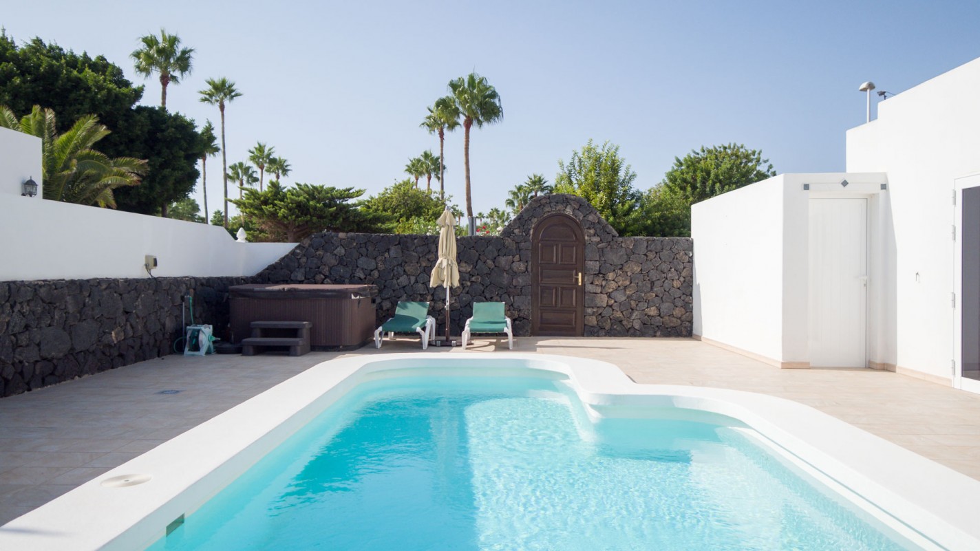 Los Caserones - Puerto Del Carmen - Roper Properties