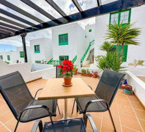 2 Bedroom  House / Villa 5