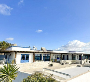 6 Bedroom  House / Villa 4